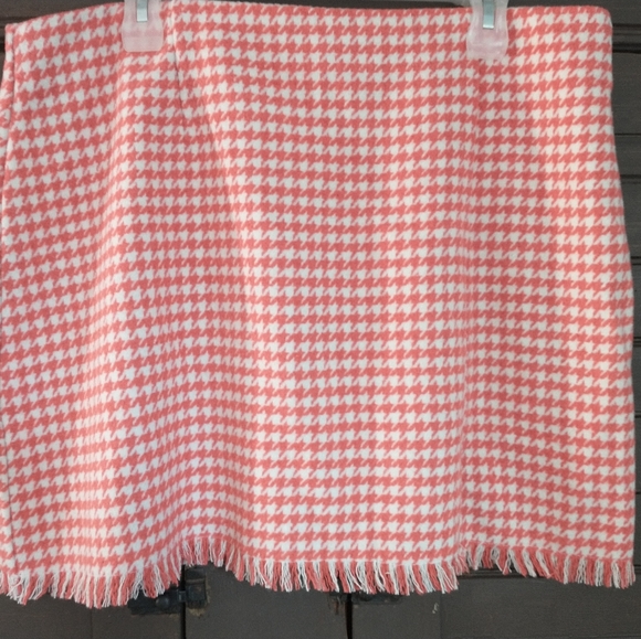 SHEIN Curve Dresses & Skirts - SHEIN Curve Houndstooth Skirt with Frayed Fringe, orange & white Size 1XL